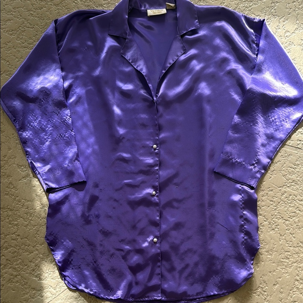 VTG Victoria's Secret Purple Button Down Pajama Top with Notched Collar